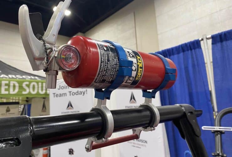 Fire extinguisher mount TKO
