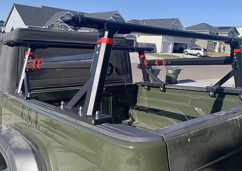 jeep truck with universal kayak carrier