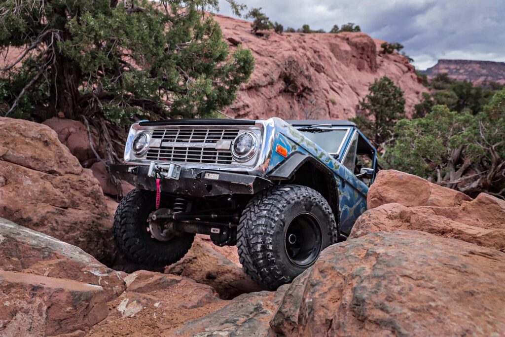 Bronco rock crawling with out terrain tires